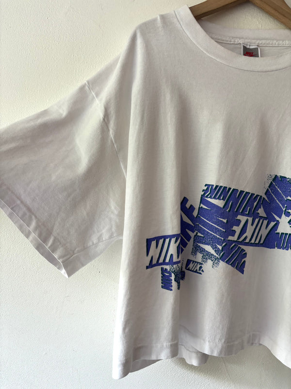 Nike gradation rogo tee.