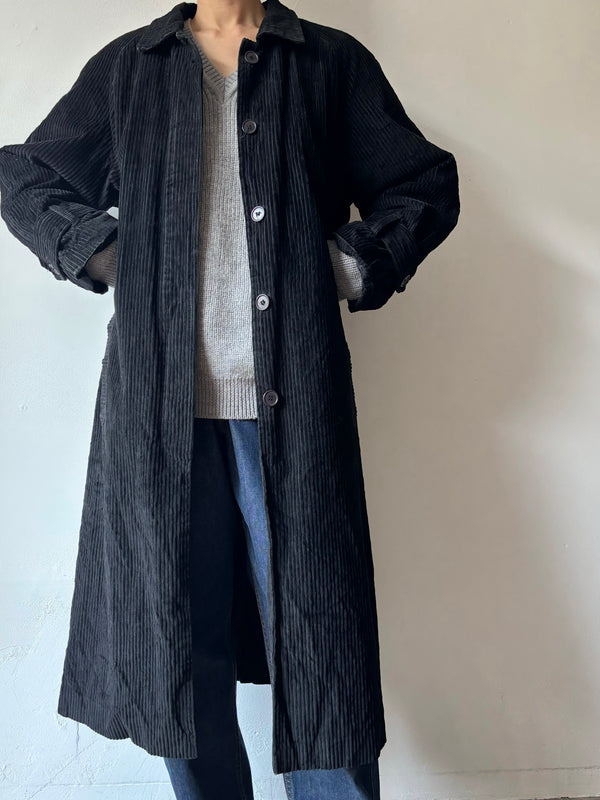 Corduroy black long coat.