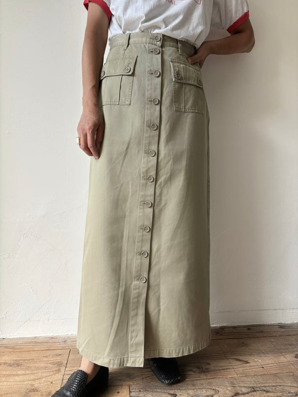 Front button maxi skirt.