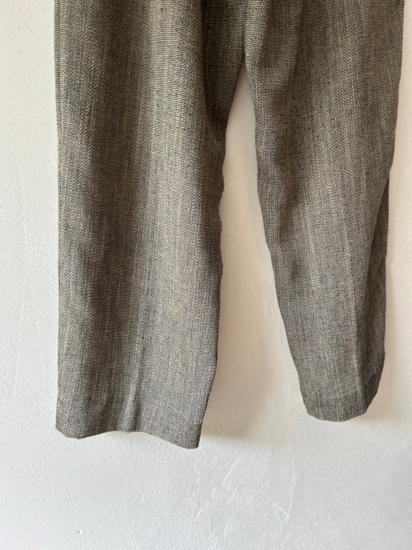 High waisted gray tweed pants.