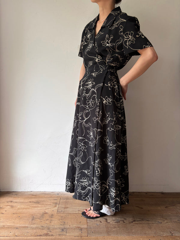 80's-90's Flower Drawing Black Dress.MADE IN U.S.A.