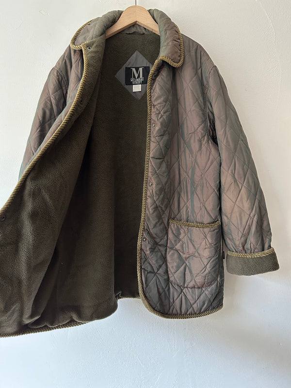 Quilting khaki jacket.