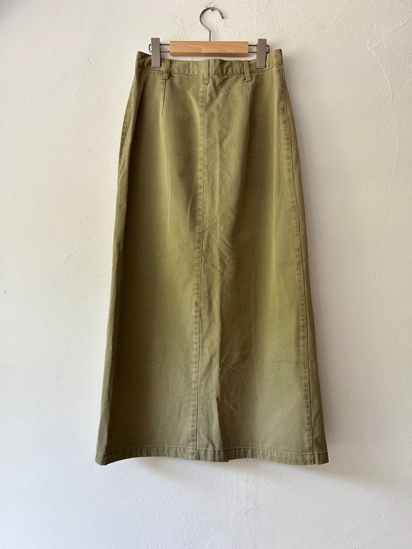 Front button maxi skirt.