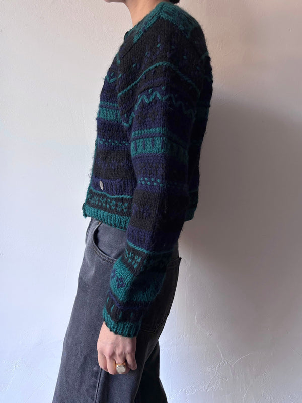 Black×green pattern knitting cardigan.