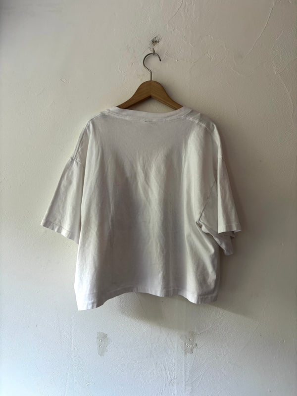 Nike gradation rogo tee.