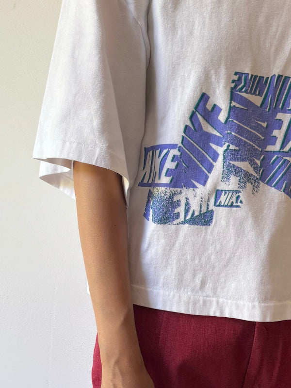 Nike gradation rogo tee.
